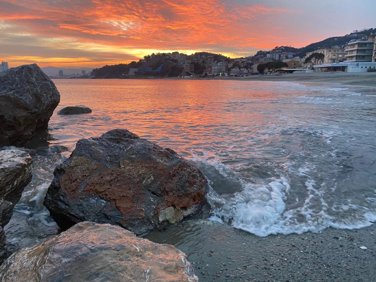 Il nido sui tetti Albisola Superiore Exterior foto